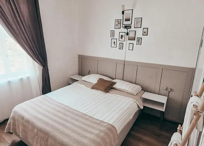 Hotel La Luna Cunda *